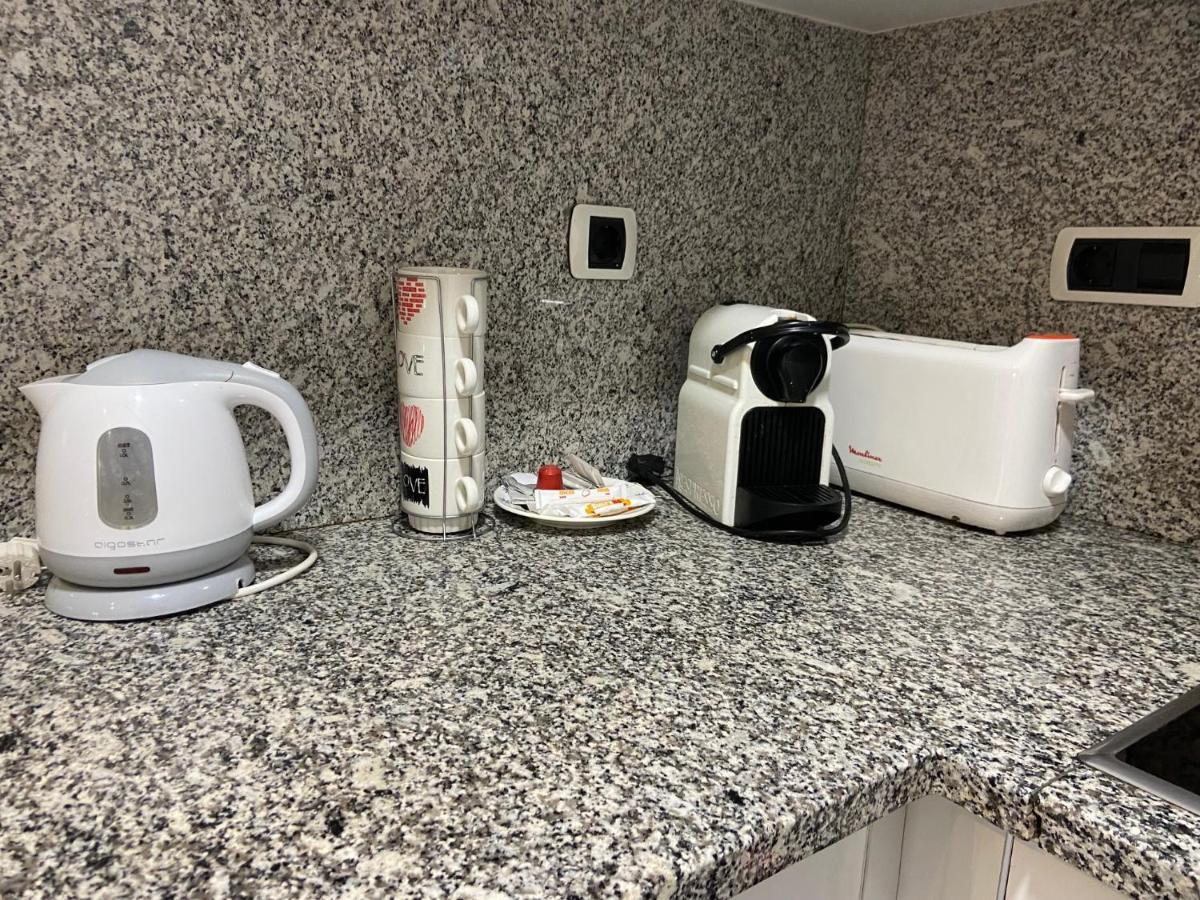 Apartamentos City Beach Barcelona Bagian luar foto