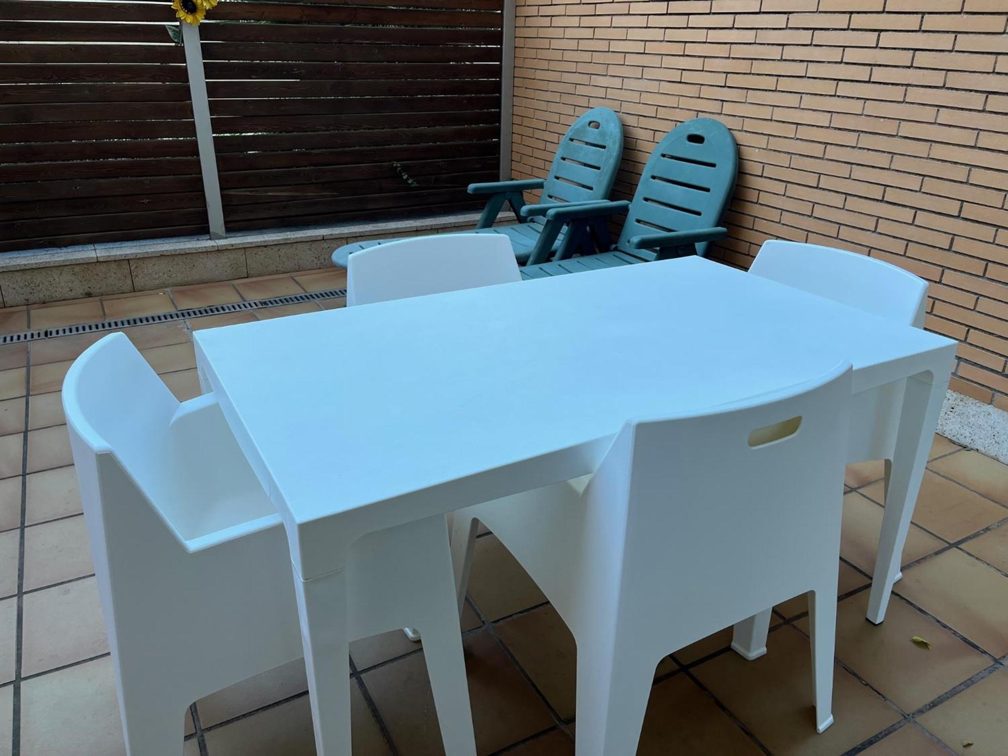 Apartamentos City Beach Barcelona Bagian luar foto