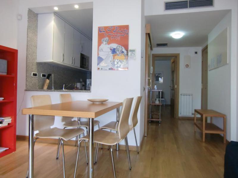 Apartamentos City Beach Barcelona Bagian luar foto