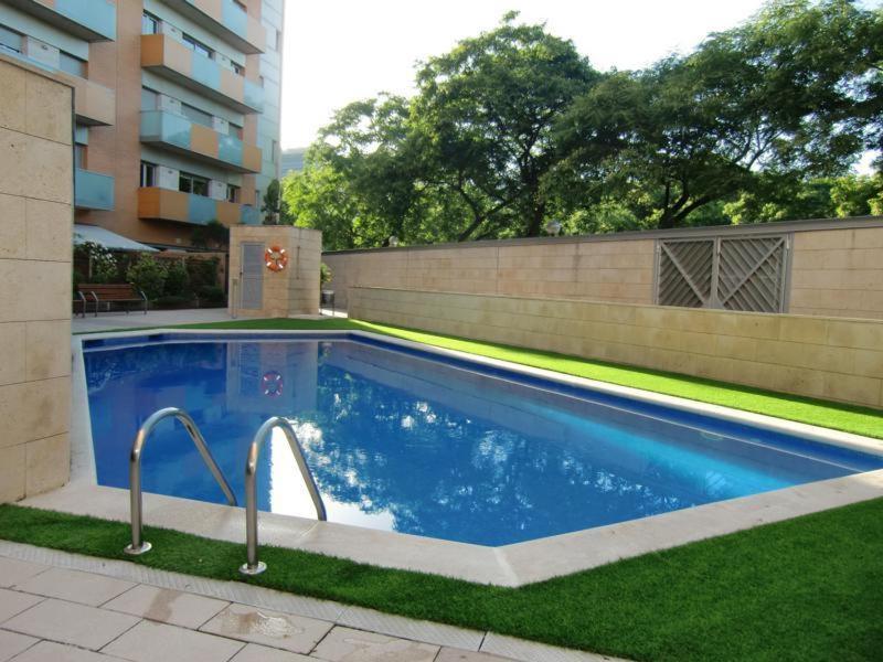Apartamentos City Beach Barcelona Bagian luar foto