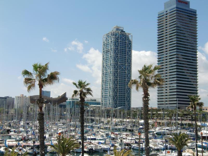 Apartamentos City Beach Barcelona Bagian luar foto